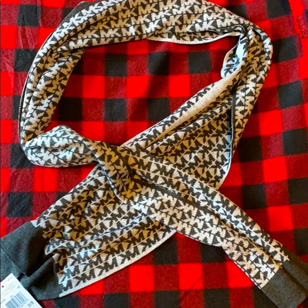 NWT Michael Kors Scarf Gray Charcoal Logo